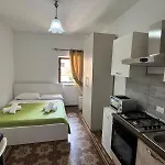 Rocco's House 3* チェファル