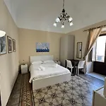 Rocco's House 3* チェファル