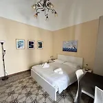 Rocco's House 3* チェファル